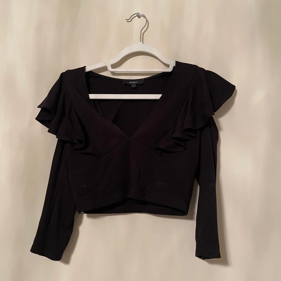 Shoulder cut out ruffle crop top - Picture 1 of 7